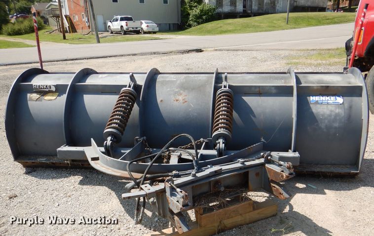 image for item DL3070 1995 Ford L9000  dump truck