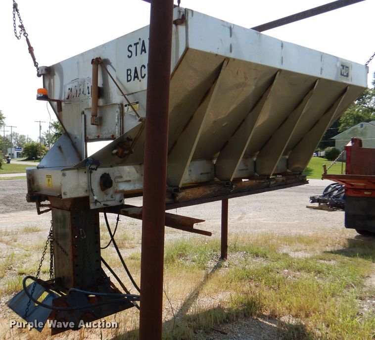 image for item DL3070 1995 Ford L9000  dump truck