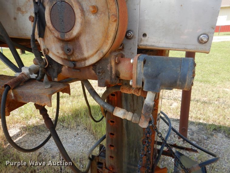 image for item DL3070 1995 Ford L9000  dump truck