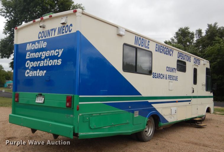 image for item DL6305 1994 Winnebago SCG34RS  mobile command center