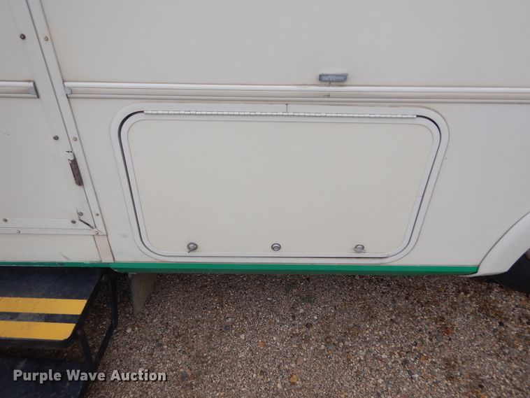 image for item DL6305 1994 Winnebago SCG34RS  mobile command center