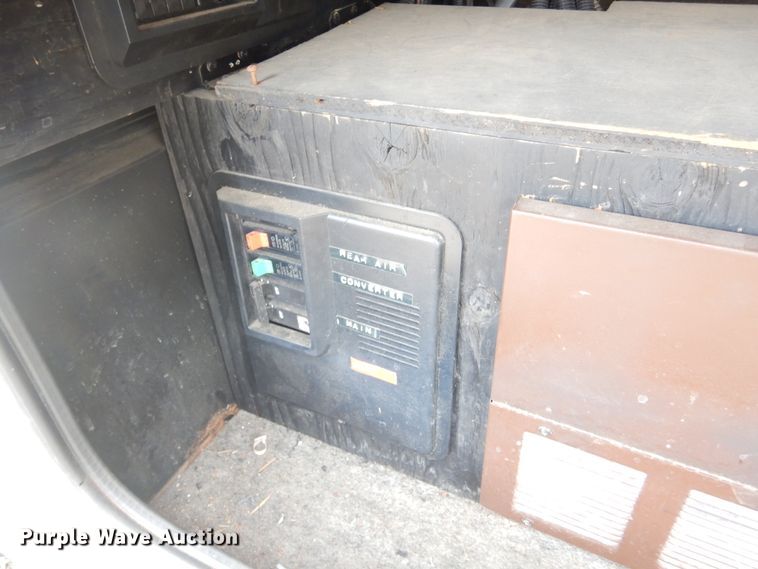 image for item DL6305 1994 Winnebago SCG34RS  mobile command center