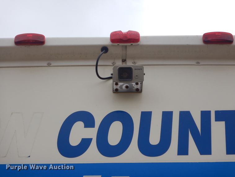 image for item DL6305 1994 Winnebago SCG34RS  mobile command center