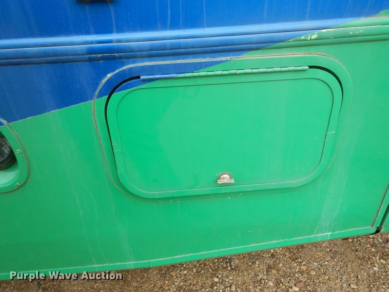 image for item DL6305 1994 Winnebago SCG34RS  mobile command center