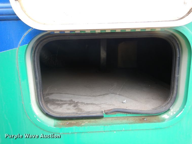 image for item DL6305 1994 Winnebago SCG34RS  mobile command center