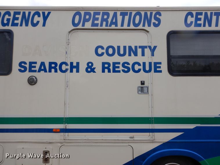 image for item DL6305 1994 Winnebago SCG34RS  mobile command center