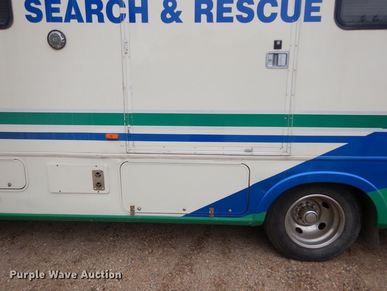 image for item DL6305 1994 Winnebago SCG34RS  mobile command center