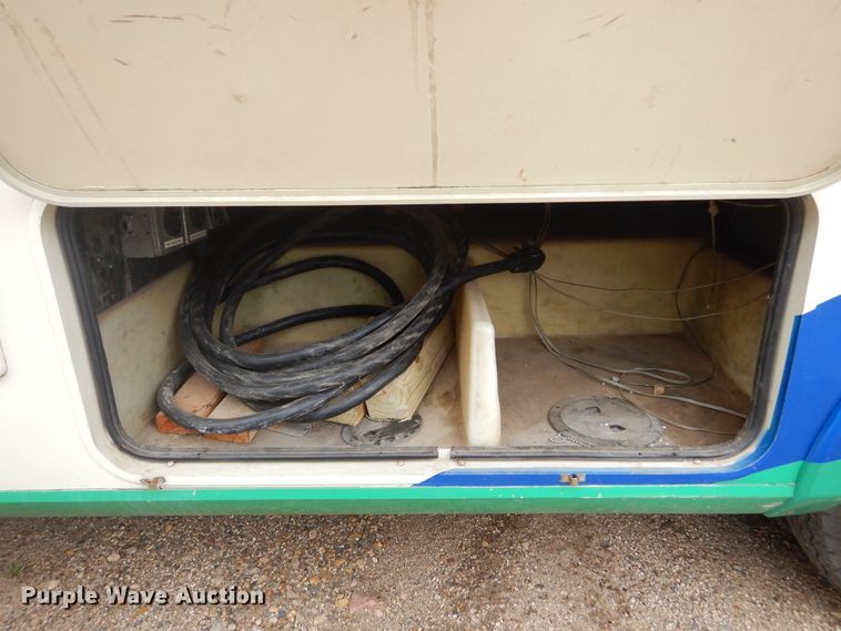 image for item DL6305 1994 Winnebago SCG34RS  mobile command center