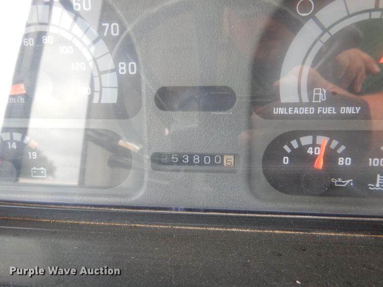 image for item DL6305 1994 Winnebago SCG34RS  mobile command center