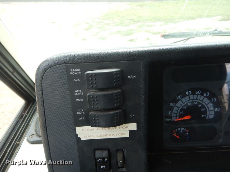image for item DL6305 1994 Winnebago SCG34RS  mobile command center