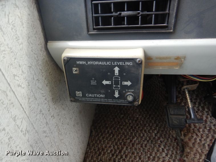 image for item DL6305 1994 Winnebago SCG34RS  mobile command center