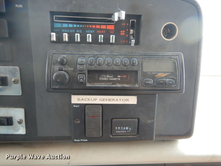 image for item DL6305 1994 Winnebago SCG34RS  mobile command center