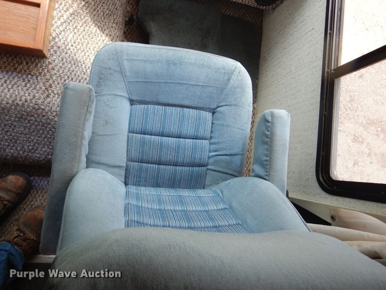 image for item DL6305 1994 Winnebago SCG34RS  mobile command center