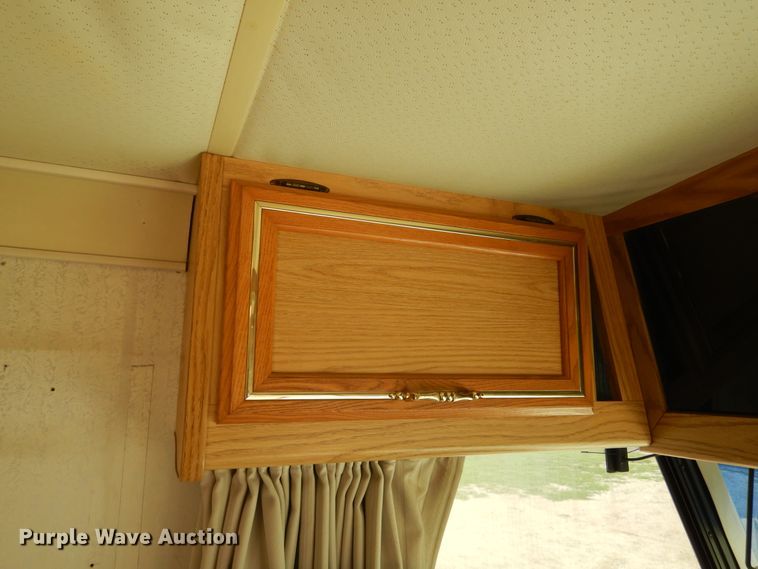 image for item DL6305 1994 Winnebago SCG34RS  mobile command center