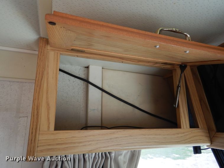 image for item DL6305 1994 Winnebago SCG34RS  mobile command center