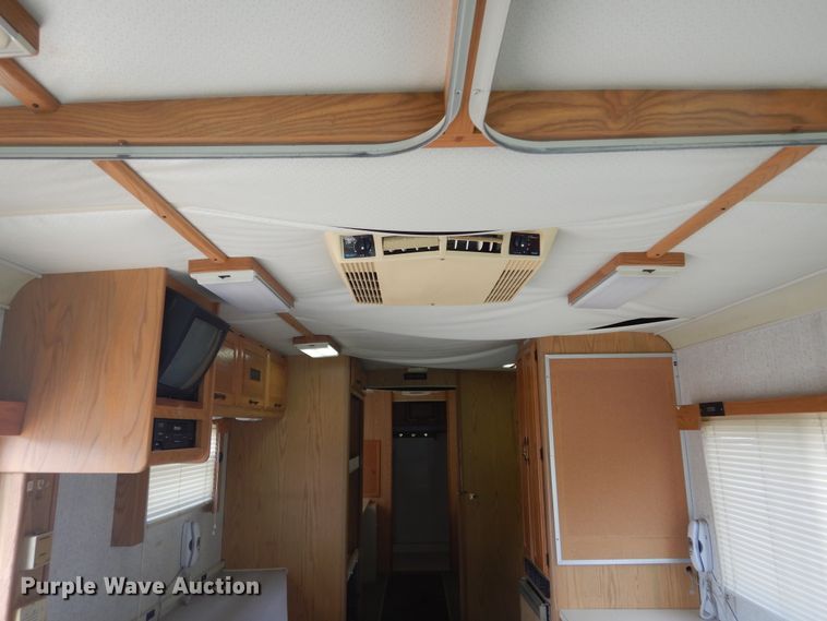 image for item DL6305 1994 Winnebago SCG34RS  mobile command center