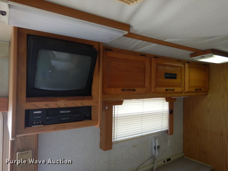 image for item DL6305 1994 Winnebago SCG34RS  mobile command center
