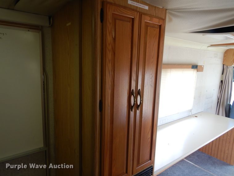 image for item DL6305 1994 Winnebago SCG34RS  mobile command center