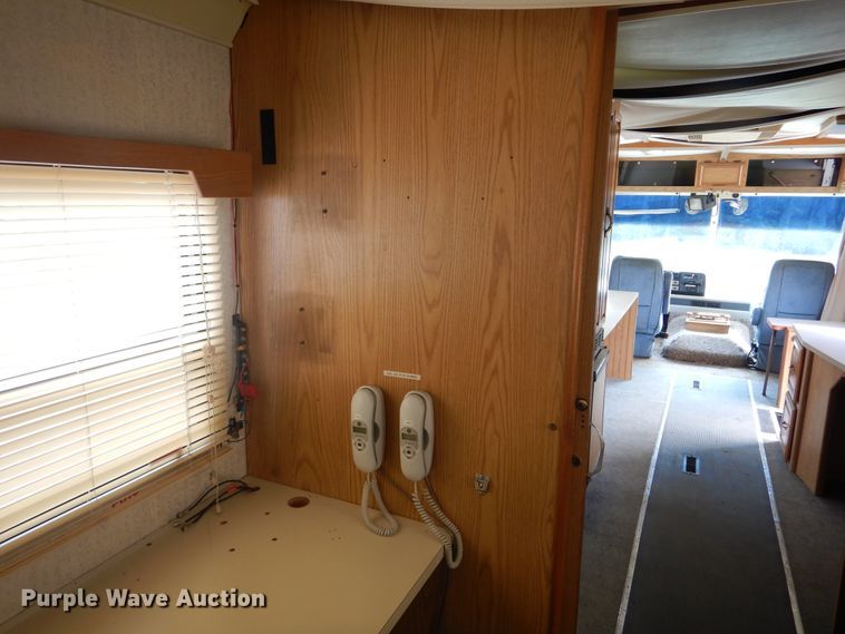 image for item DL6305 1994 Winnebago SCG34RS  mobile command center