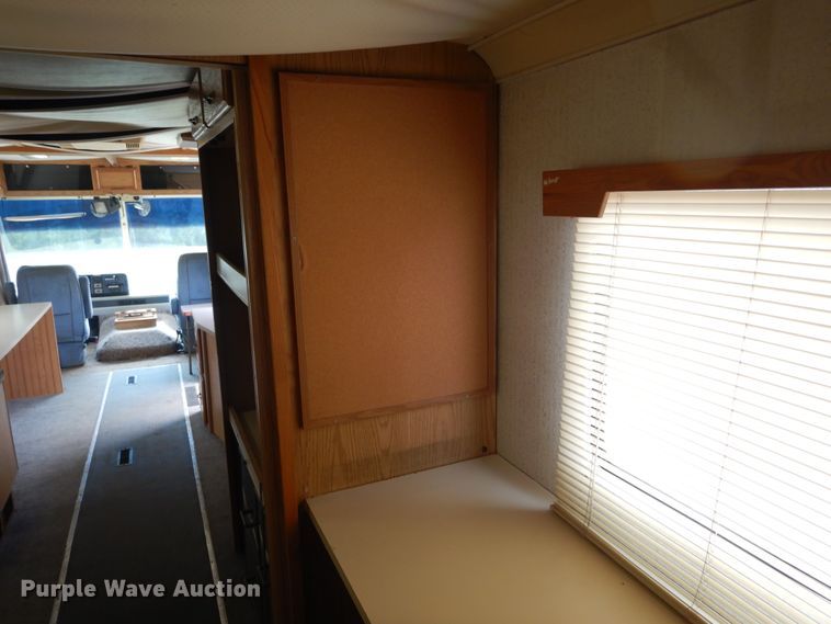 image for item DL6305 1994 Winnebago SCG34RS  mobile command center