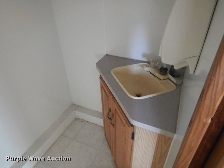 image for item DL6305 1994 Winnebago SCG34RS  mobile command center