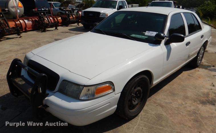 image for item DM1492 2010 Ford Crown Victoria Police Interceptor