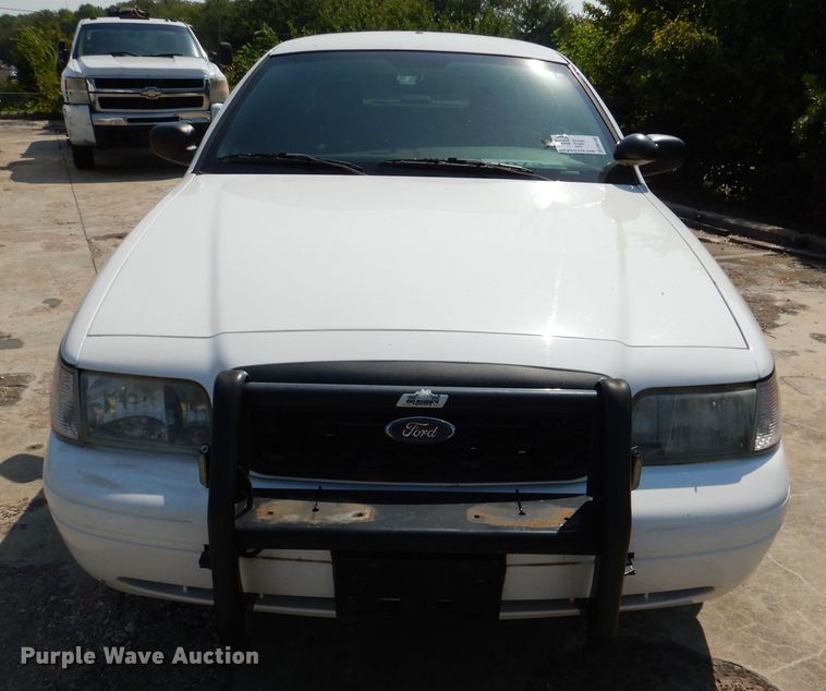 image for item DM1492 2010 Ford Crown Victoria Police Interceptor