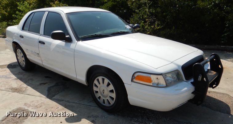 image for item DM1492 2010 Ford Crown Victoria Police Interceptor