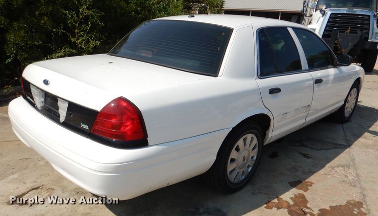 image for item DM1492 2010 Ford Crown Victoria Police Interceptor