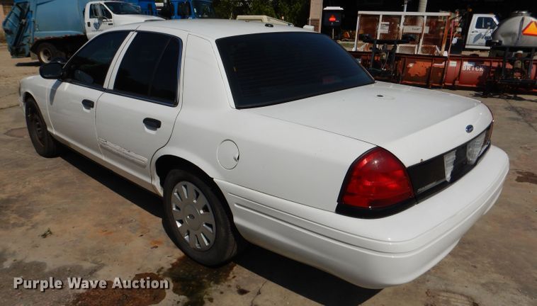 image for item DM1492 2010 Ford Crown Victoria Police Interceptor