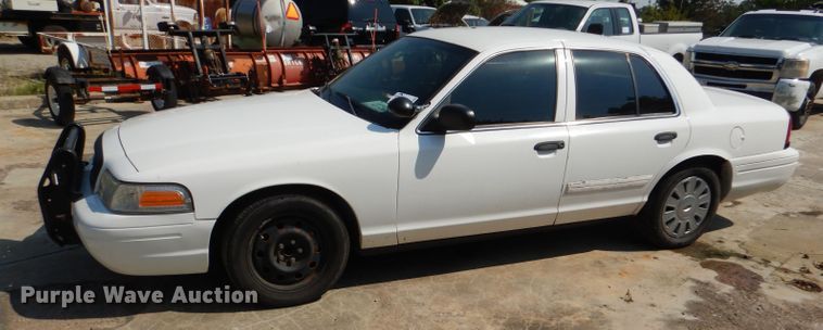 image for item DM1492 2010 Ford Crown Victoria Police Interceptor