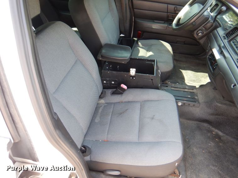 image for item DM1492 2010 Ford Crown Victoria Police Interceptor