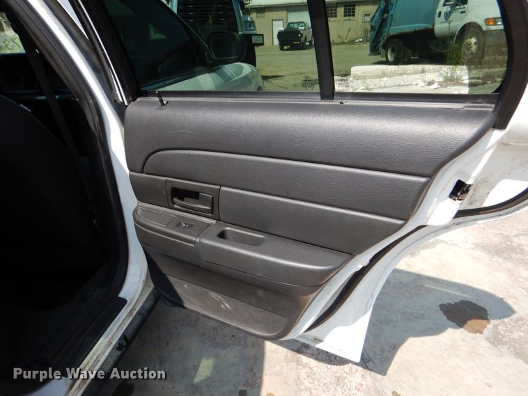 image for item DM1492 2010 Ford Crown Victoria Police Interceptor