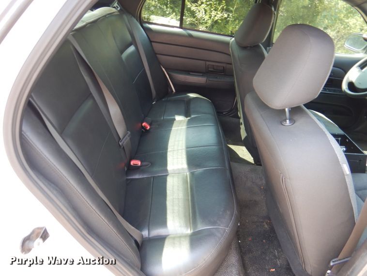 image for item DM1492 2010 Ford Crown Victoria Police Interceptor