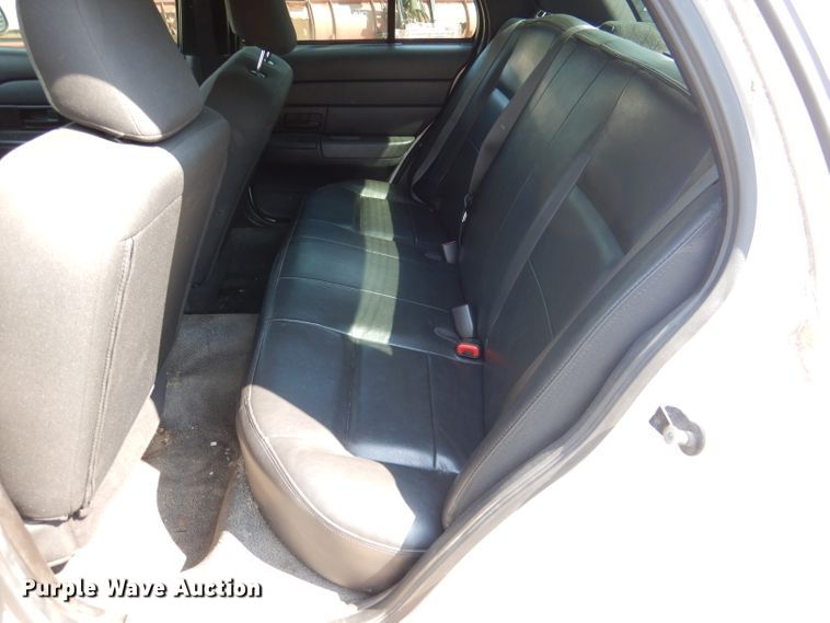 image for item DM1492 2010 Ford Crown Victoria Police Interceptor