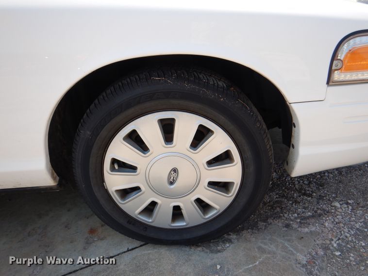 image for item DM1492 2010 Ford Crown Victoria Police Interceptor