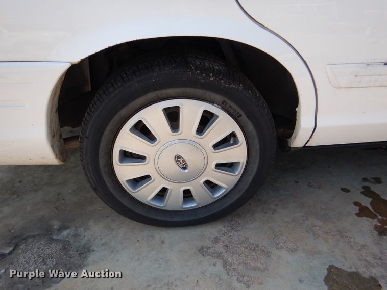 image for item DM1492 2010 Ford Crown Victoria Police Interceptor