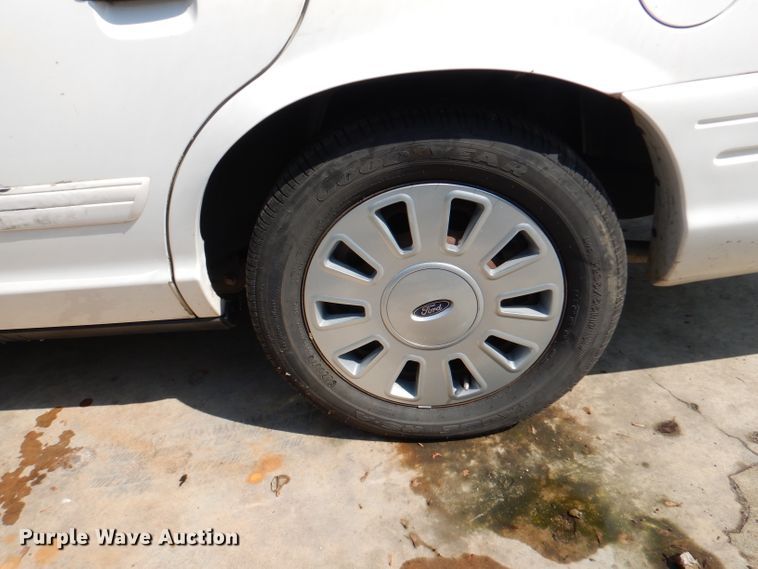 image for item DM1492 2010 Ford Crown Victoria Police Interceptor