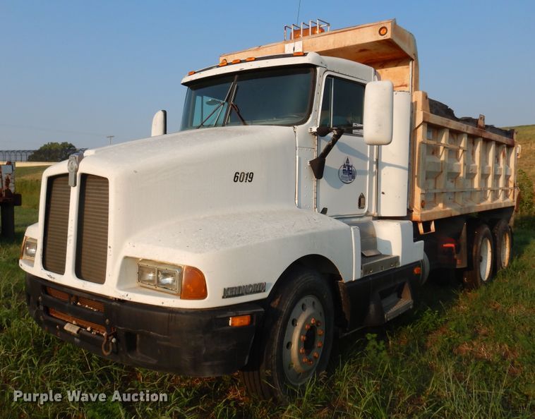 image for item DM5070 1993 Kenworth T600  dump truck