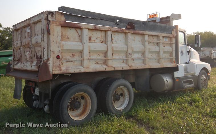 image for item DM5070 1993 Kenworth T600  dump truck