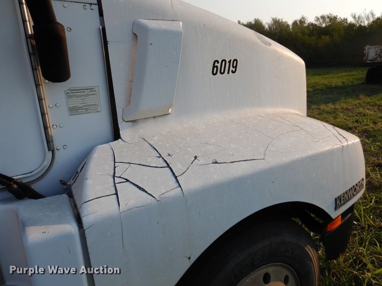 image for item DM5070 1993 Kenworth T600  dump truck