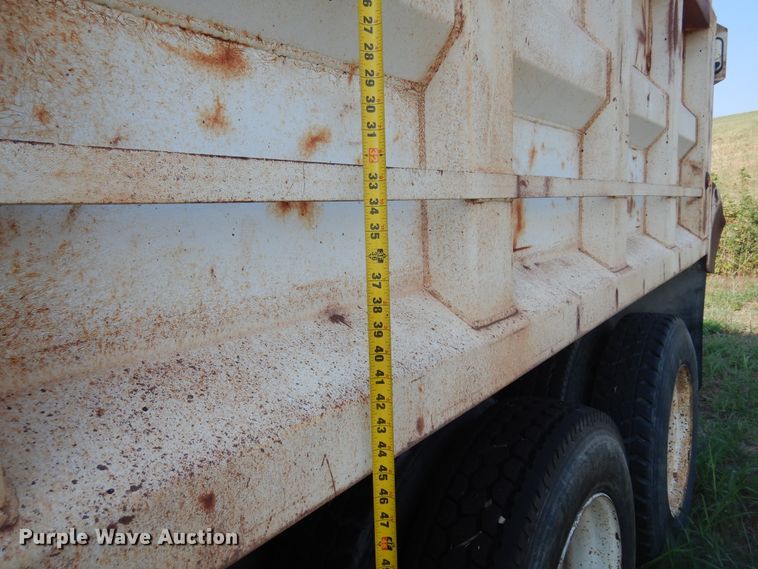 image for item DM5070 1993 Kenworth T600  dump truck