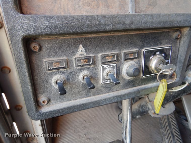 image for item DM5070 1993 Kenworth T600  dump truck