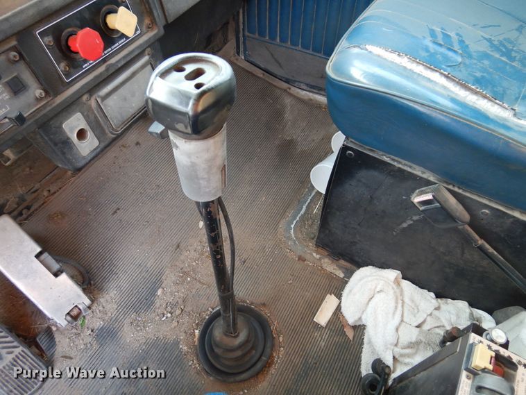 image for item DM5070 1993 Kenworth T600  dump truck