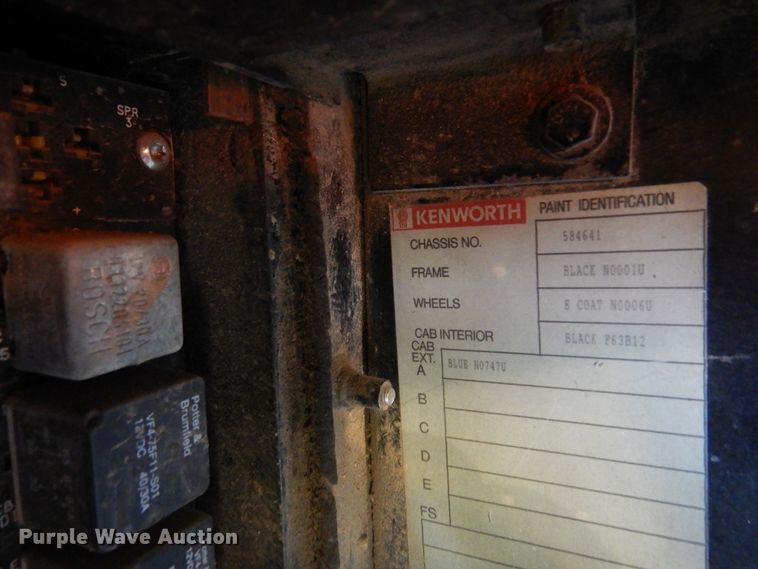 image for item DM5070 1993 Kenworth T600  dump truck