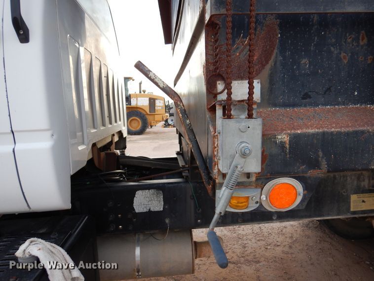 image for item DM6409 1999 Chevrolet C7500  dump truck