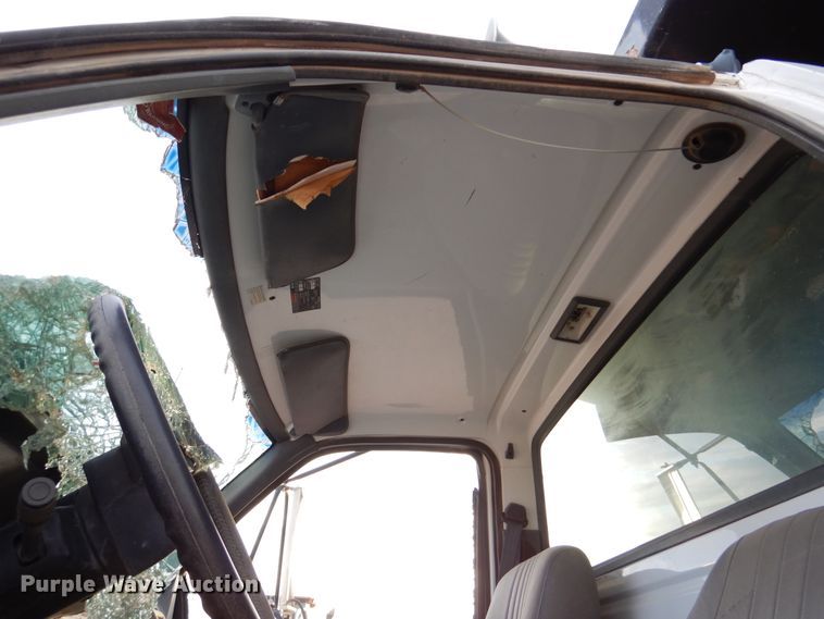 image for item DM6409 1999 Chevrolet C7500  dump truck