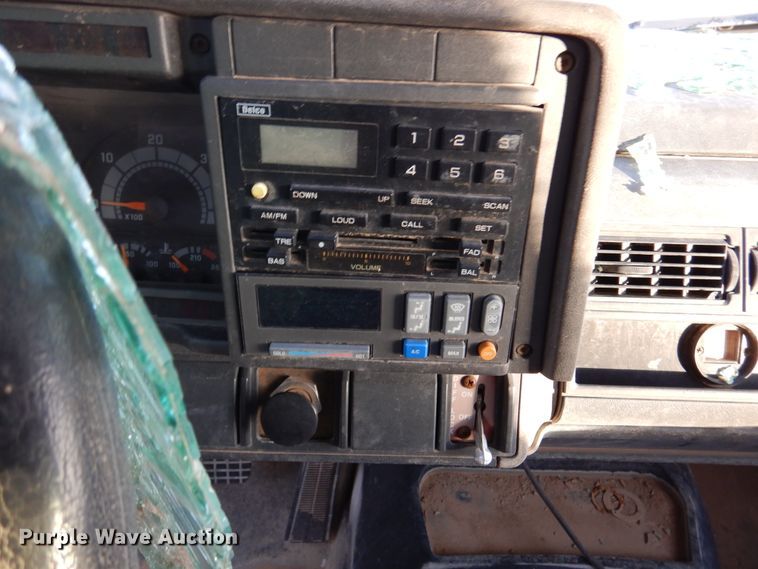 image for item DM6409 1999 Chevrolet C7500  dump truck