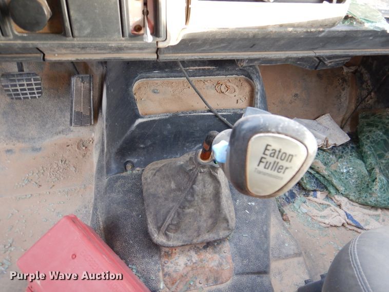 image for item DM6409 1999 Chevrolet C7500  dump truck