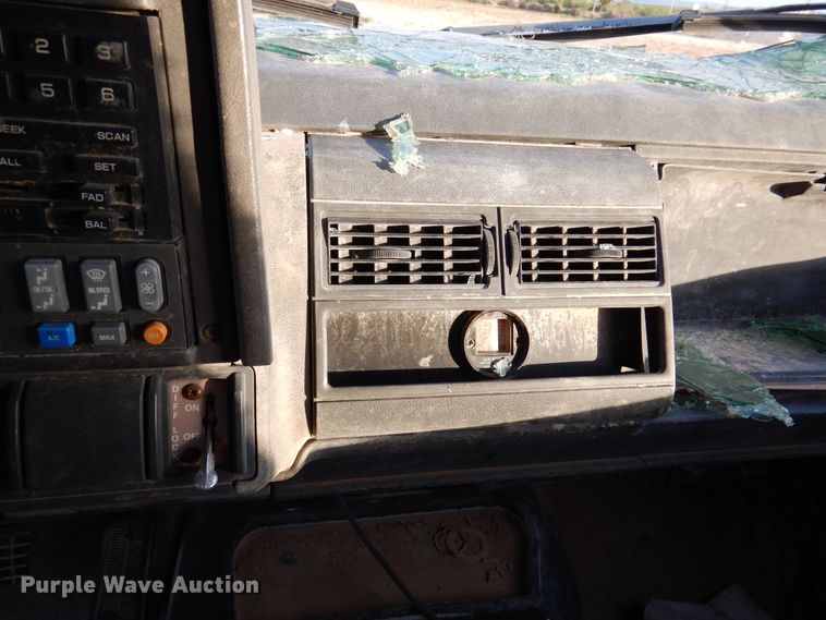 image for item DM6409 1999 Chevrolet C7500  dump truck